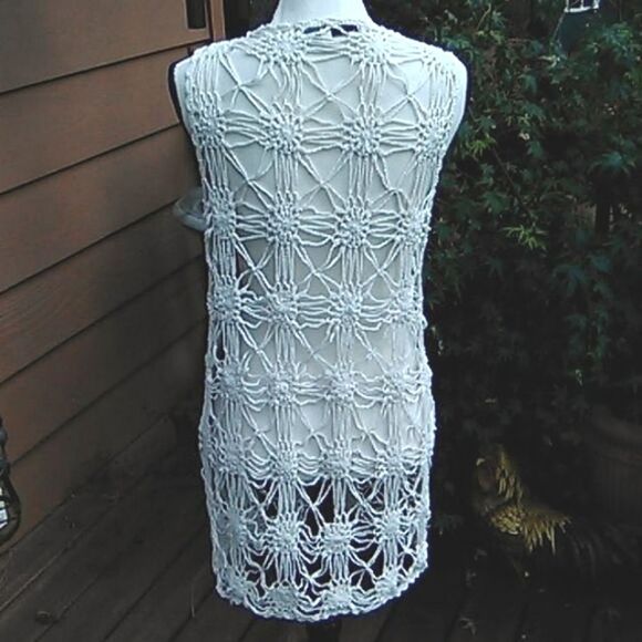 What Goes Around Comes Around Crocheted Vest Hippy - Picture 4 of 9